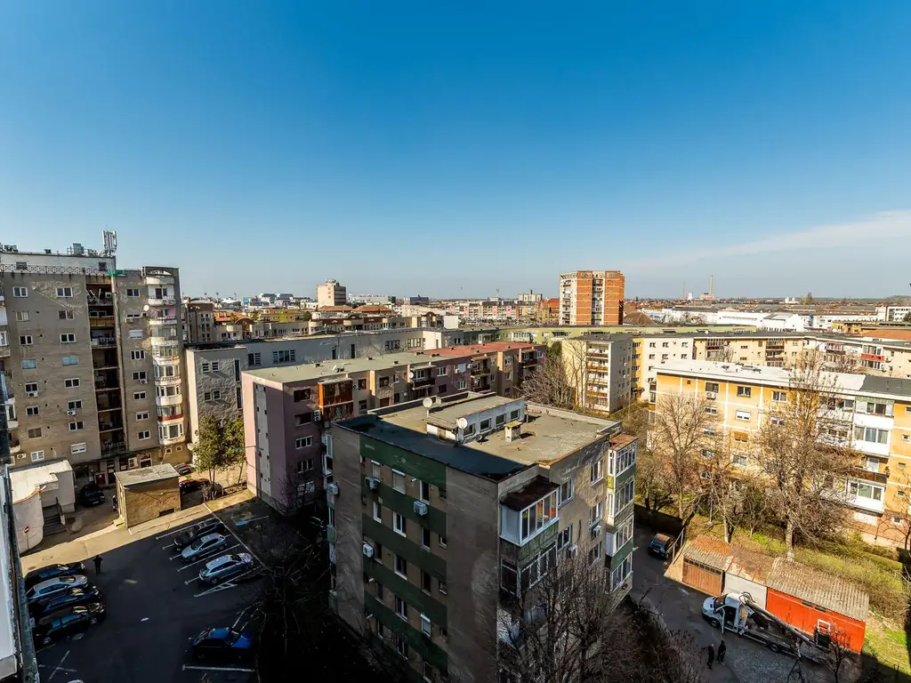 Apartament cu 3 camere în Podgoria Arad, vedere frumoasă, 2 balcoane