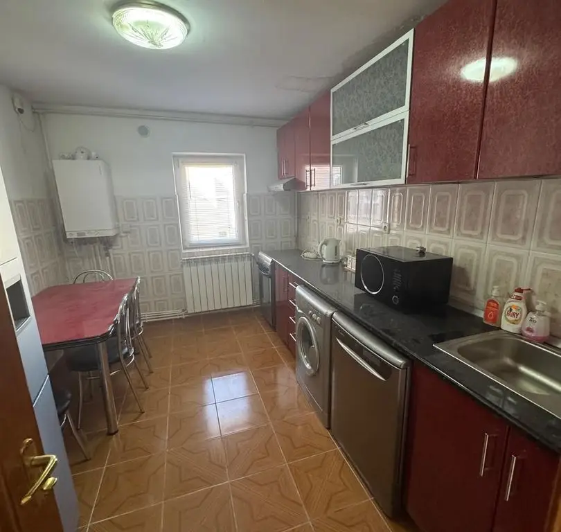 Apartament 3 camere de vânzare – Decebal