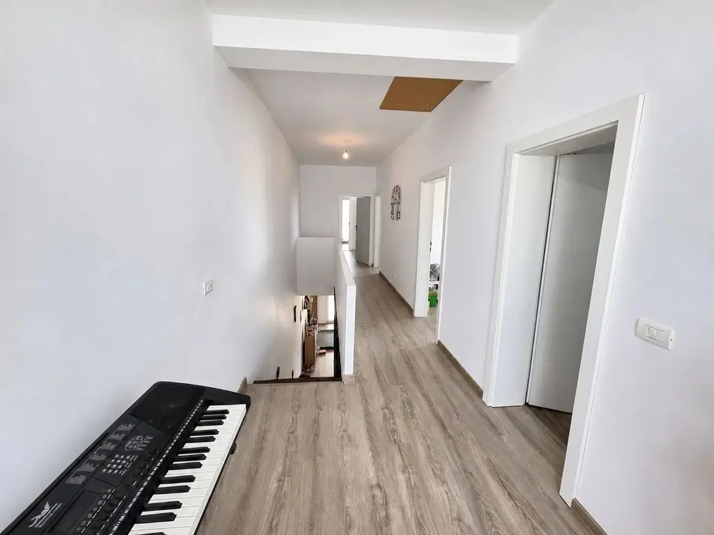 DUPLEX P+1E DE VÂNZARE ÎN MOṢNITA NOUĂ