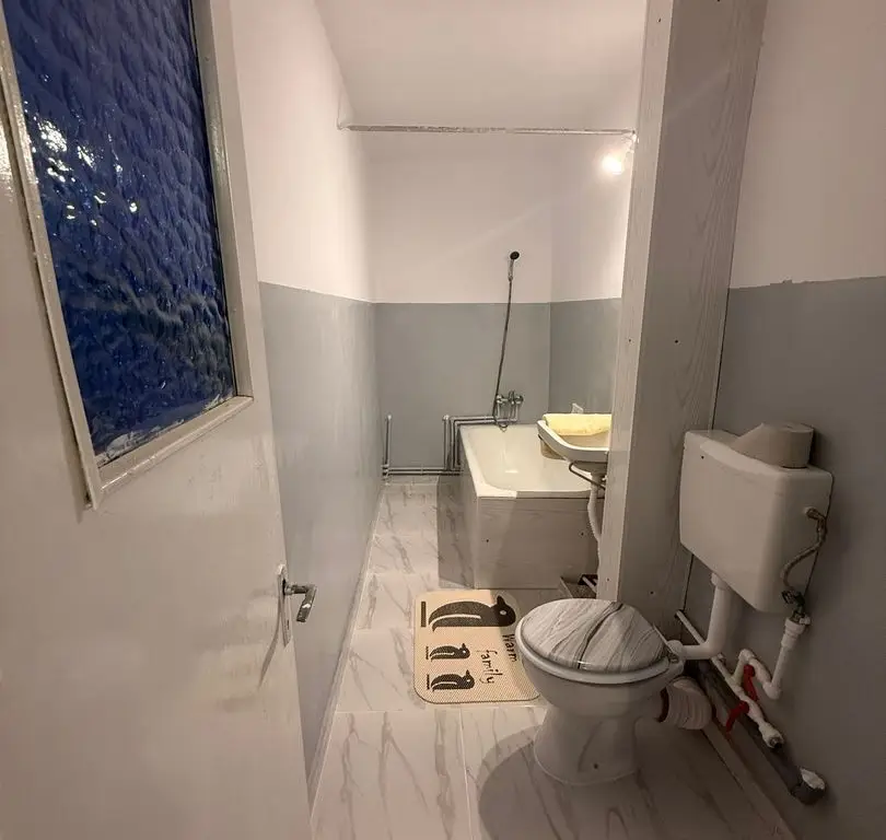 De vanzare apartament cu 2 camere, etaj 4/4, recent renovat, 33.000 euro