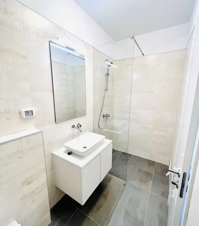Inchiriere Apartament 2 camere Win Heratsrau-parcare