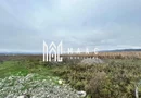 Teren intravilan | 860 mp | Deschidere 16 m | Priveliște montană | Bradu