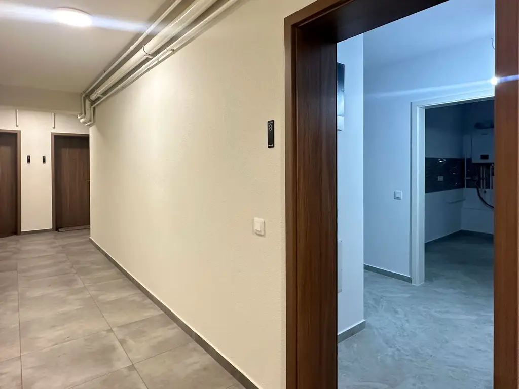 Inchiriere apartament nemobilat Casa Nobel Lângă Coresi