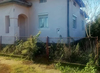 Vand casa la tara