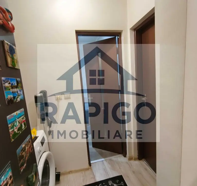 Apartament 2 camere decomandat de vânzare