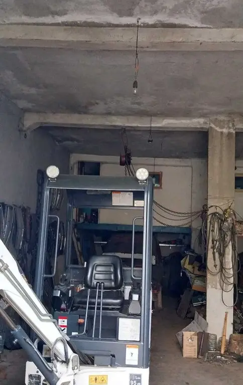 Constructie hala garaj plus teren , 300 mp, Sos. Fundeni, Stradal