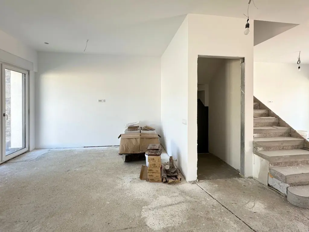 Casă smart de vânzare 4 camere Tehnologie premium Eficiență energetică ridicată