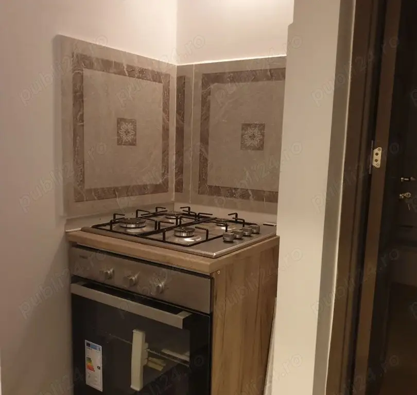 brasadas.com vinde apartament 4 camere Copou.