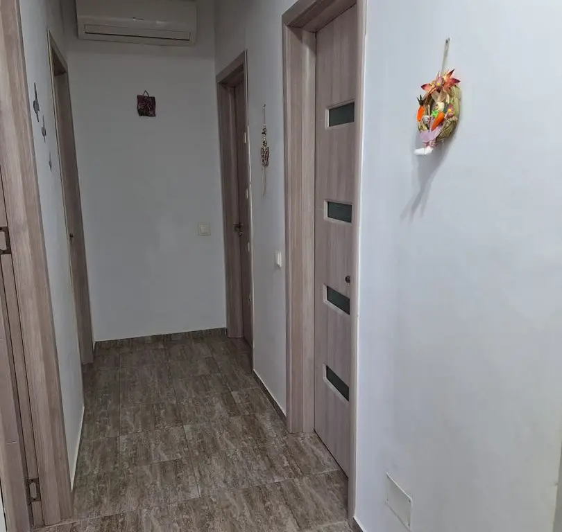 Apartament 2 camere Etj1, decomandat, loc de parcare Inclus in pret