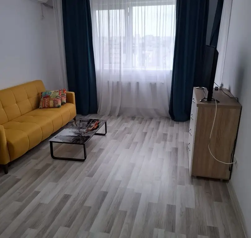 BRASADAS închiriază garsoniera 5/5 LIFT PARCARE pe Binelui.