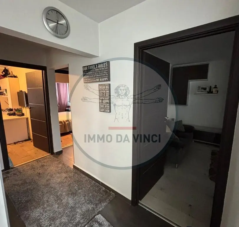 Vând apartament 3 camere Între Lacuri