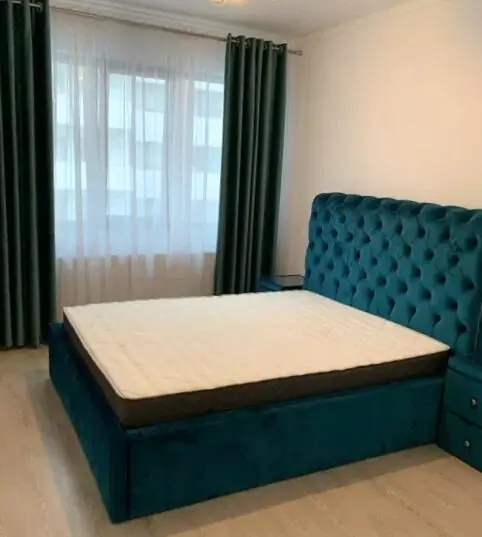 Vând apartament 3 camere 3 minute de Coresi complex ISARAN