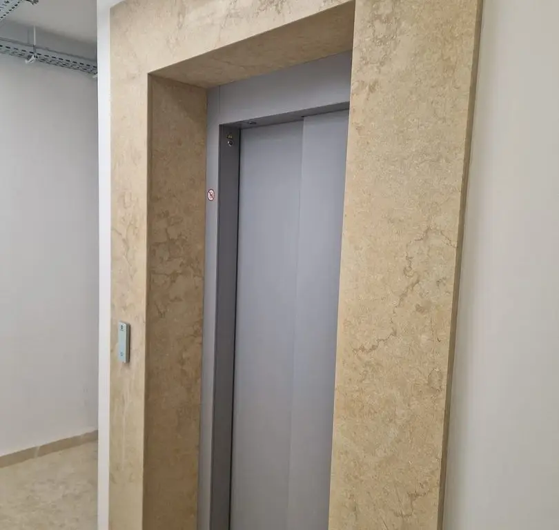 Penthouse la 3 minute de Metrou Mihai Bravu
