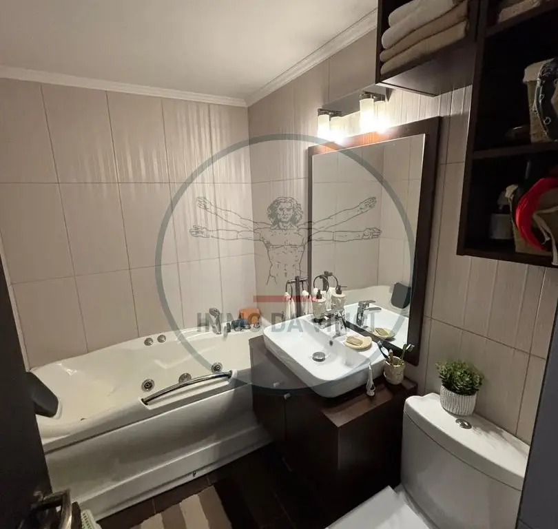 Vând apartament 3 camere Între Lacuri