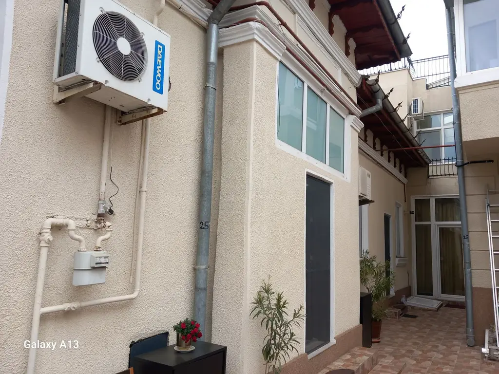 BRASADAS vinde casa curte comuna 3 cam 77mp HALA TRAIAN
