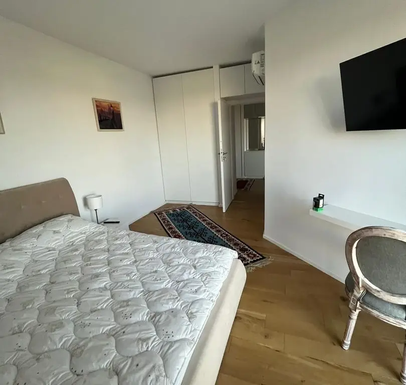 Piata Presei Libere apartament 3 camere de vanzare