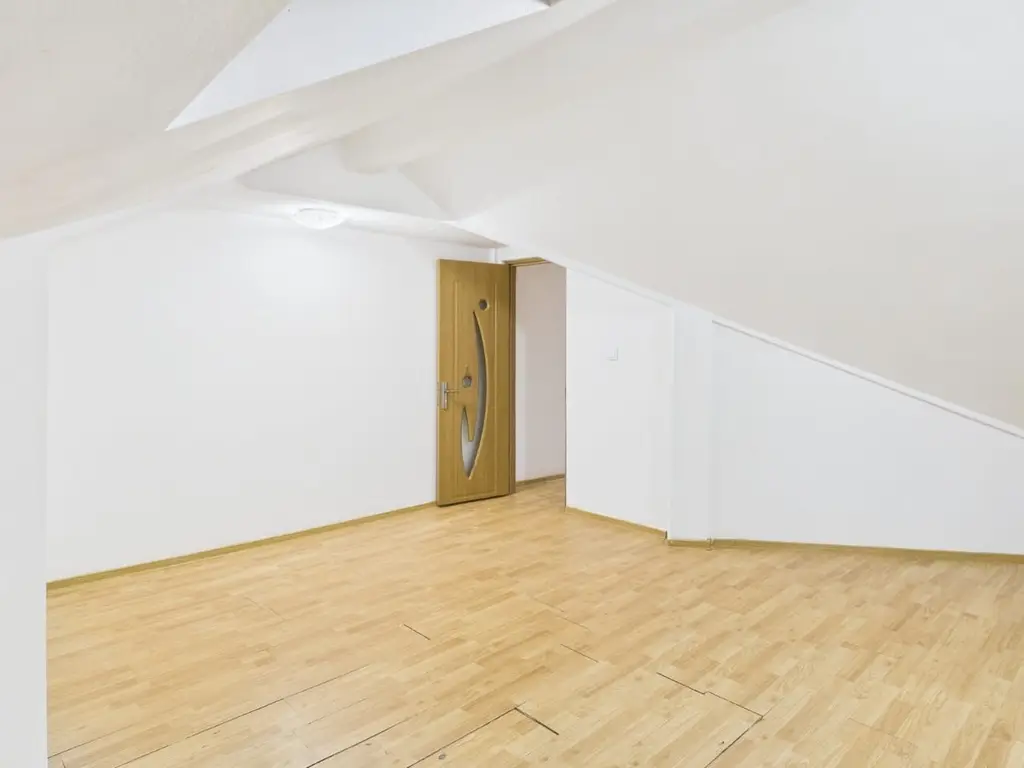 Apartament 1 cameră cu balcon și pod compartimentat | Dâmbovița, Timiș