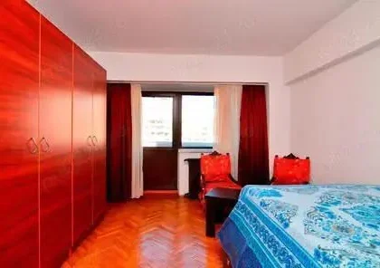 BRASADAS inchiriaza ap 2 cam etaj 4/8 Bd Unirii Zepter.