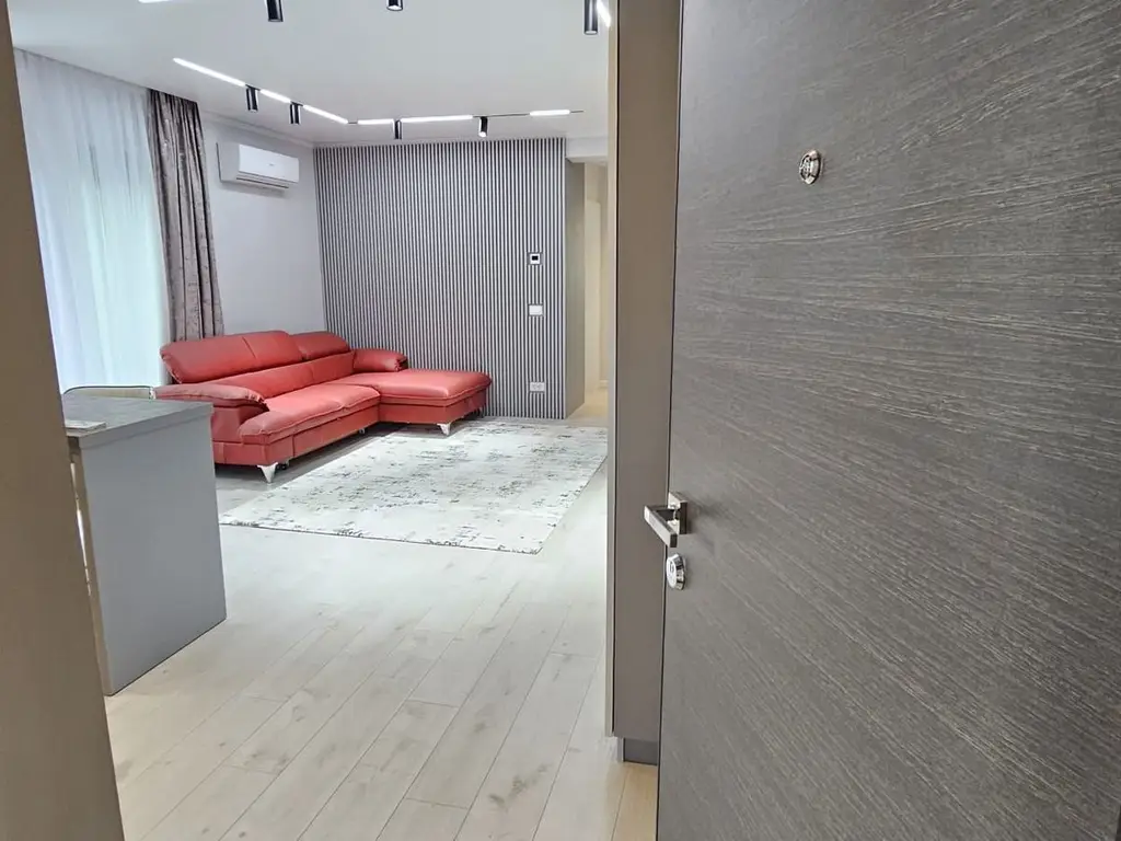 De inchiriat apartament cu 2 camere, Milcov Residence, et. 1, 700 euro