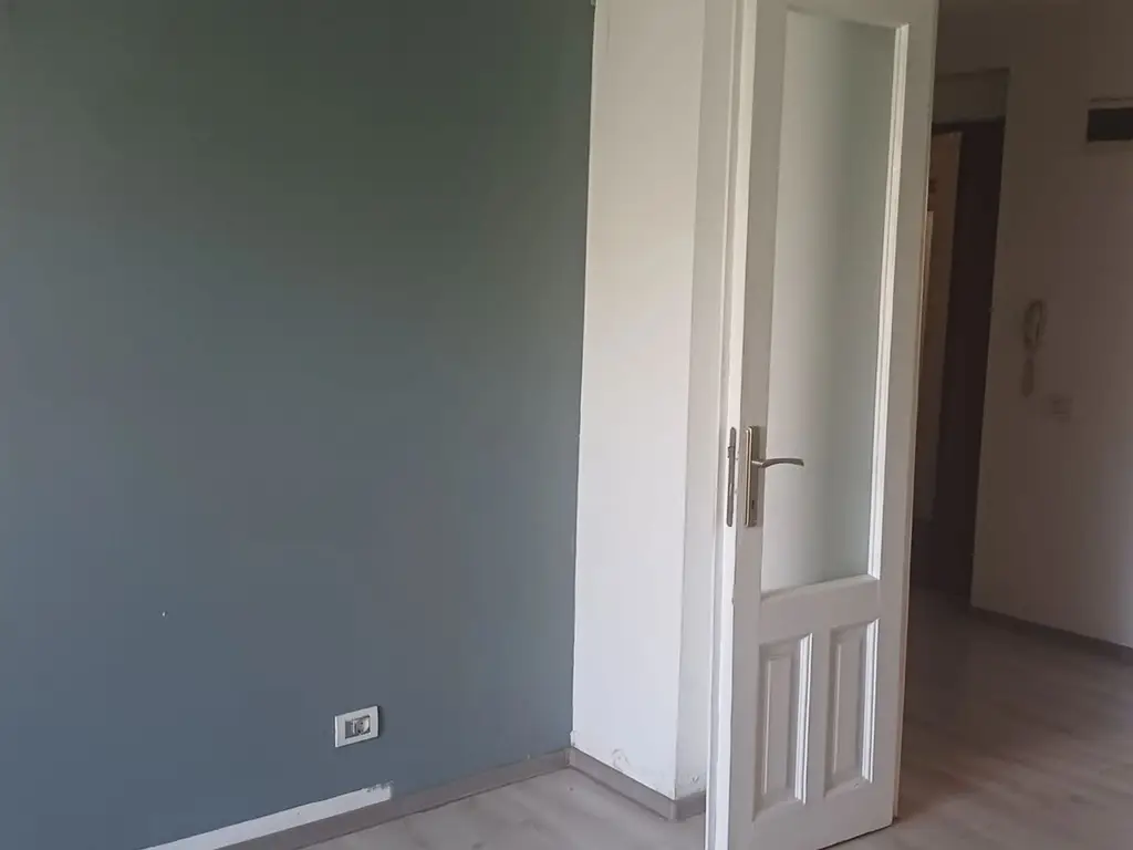 Apartament de Vanzare - Zona Ateneul Roman - 4 camere - 110 MP