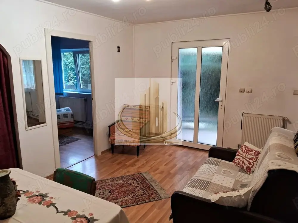 Grand Mobilis  Apartament la parterul unei case de închiriat, elegant.