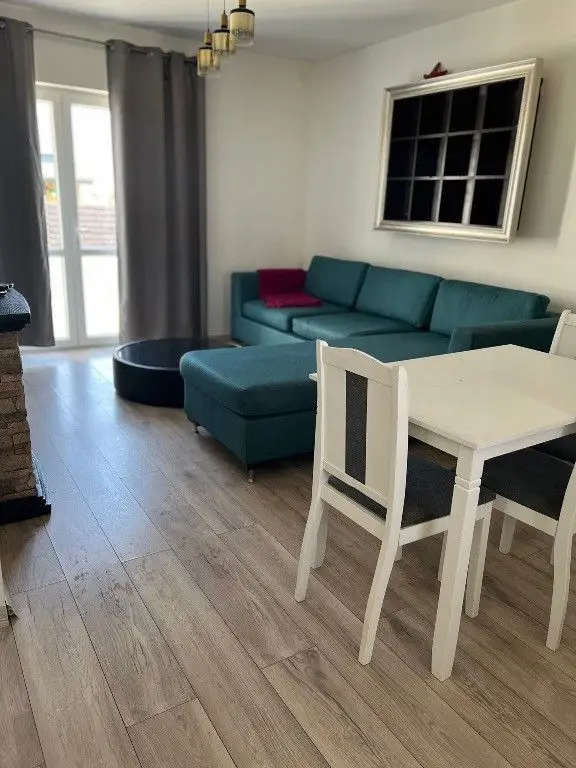 Sau/închiriez casa P+1E capătul Comunei Berceni Mănăstirea Sf. Treime