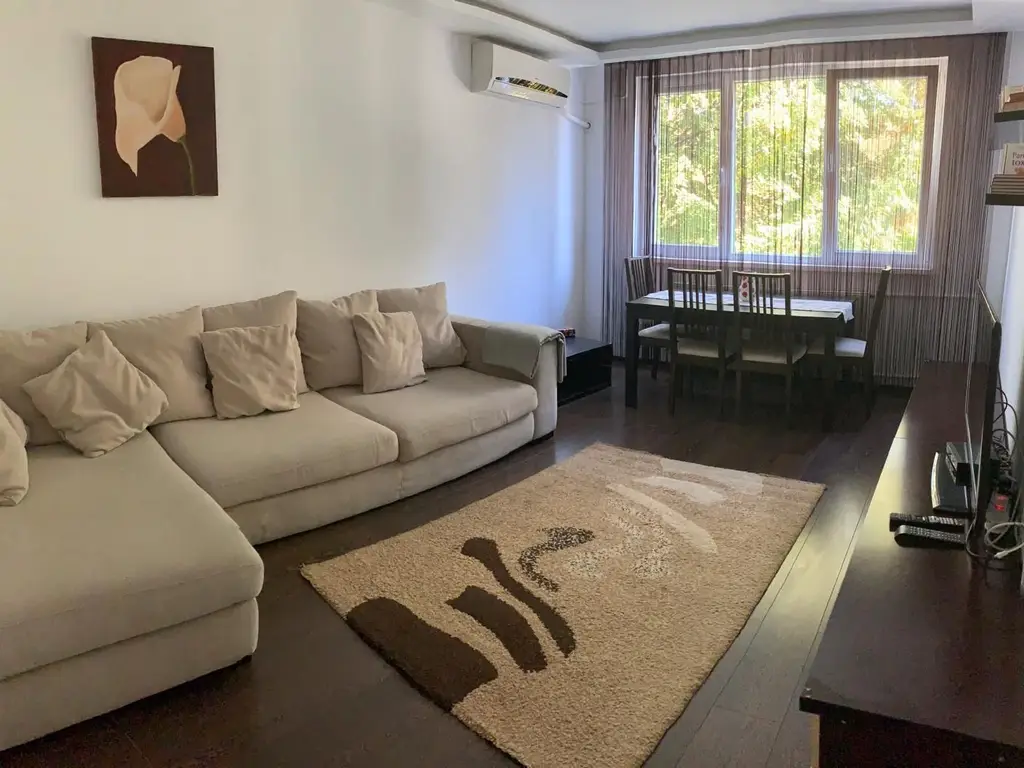 Vând apartament 4 camere