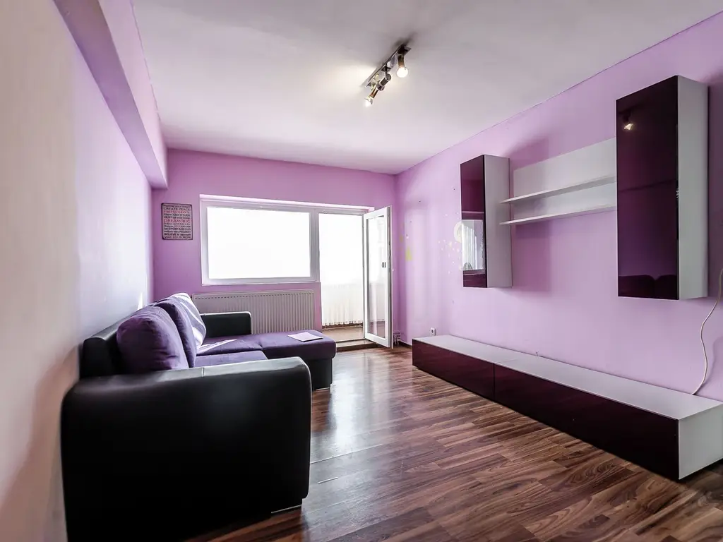 VÂNDUT! Apartament 2 Camere, Etajul 1, Piața mică, Arad