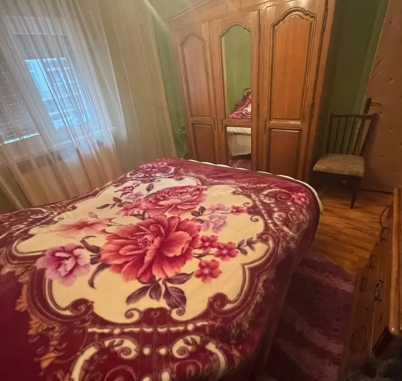 Apartament 4 camere de vânzare – zonă Școala 8