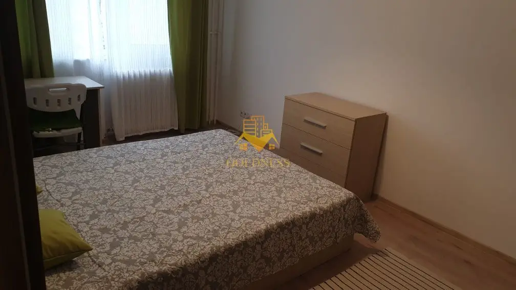 3 camere semidecomandate, parcare, Gheorgheni, Zona Albac, Hotel Royal