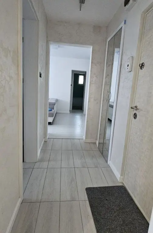 Inchiriez apartament 3 camere – Tiglina 3, etaj 1, mobilat si utilat