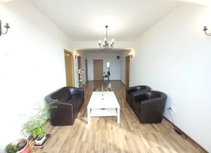 Apartament 98 mp, 4 camere, padurea Baneasa, gradinita privata, scoala