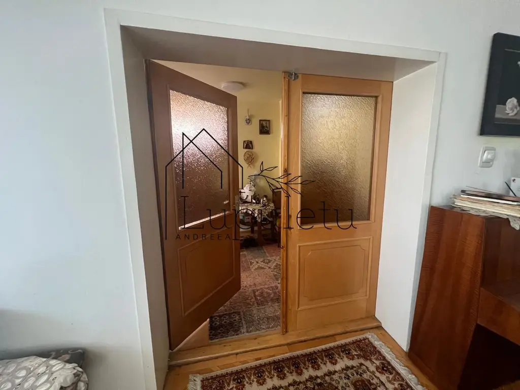 Casă de Vanzare | 200 MPU | Teren 305 MPU | Ultracentral