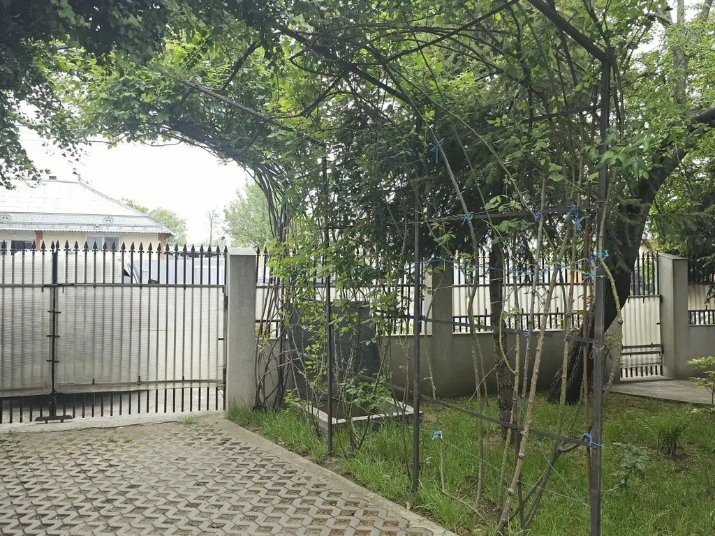 De vanzare -- casa in comuna Pechea, jud. Galati, teren 850 mp