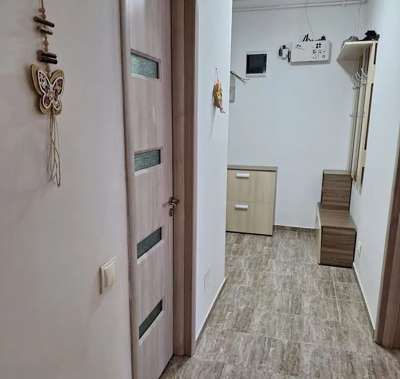 Apartament 2 camere Etj1, decomandat, loc de parcare Inclus in pret