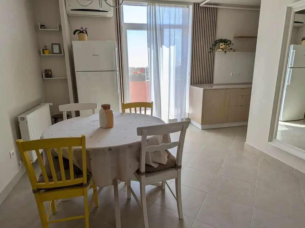 Penthouse, 100 mp utili, 50 mp terase