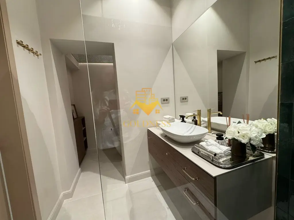 2 camere, Lux, Ultracentral, Parcare, Prima Inchiriere, Piata Unirii