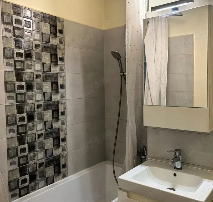 De inchiriat apartament cu 2 camere zona Gării, Universitate, 380 E