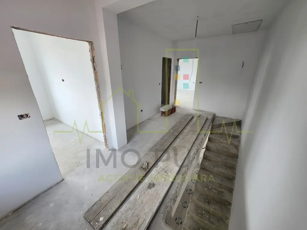 Duplex. Mosnita veche. 350 mp Teren. 4 Camere
