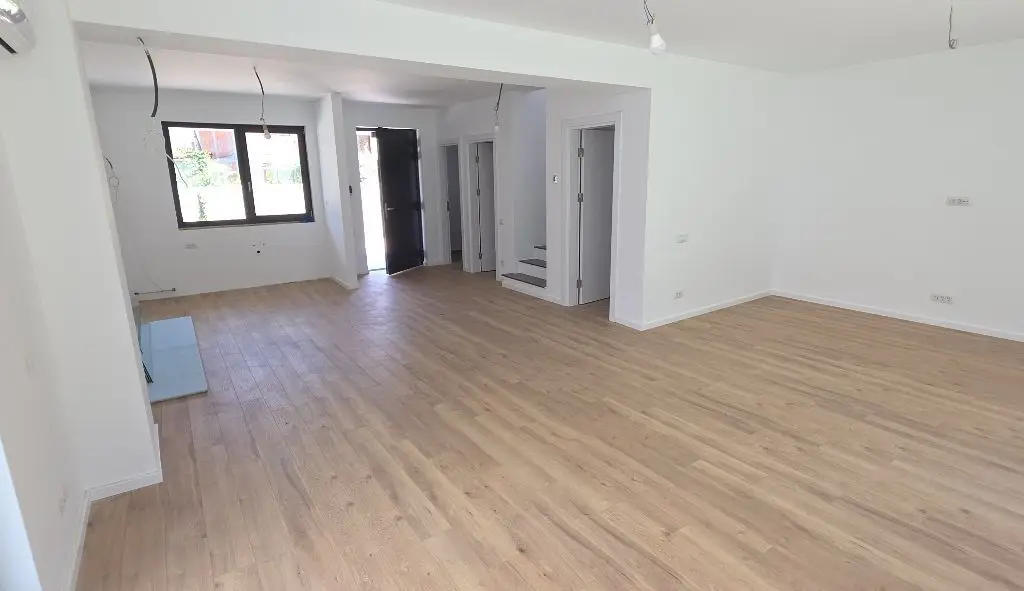 Giulesti duplex P+1 4 camere de vanzare
