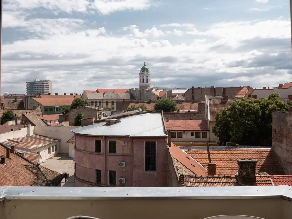 De vânzare: apartament cu 2 camere, etaj 3, str. Ștefan Cicio Pop