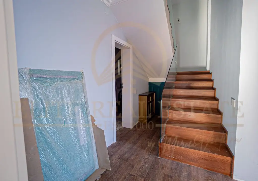 Năvodari - Casă exclusivistă cu ponton privat – Primul rând la lac