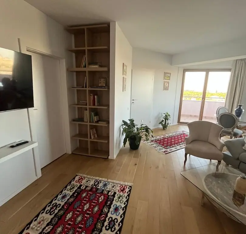 Piata Presei Libere apartament 3 camere de vanzare