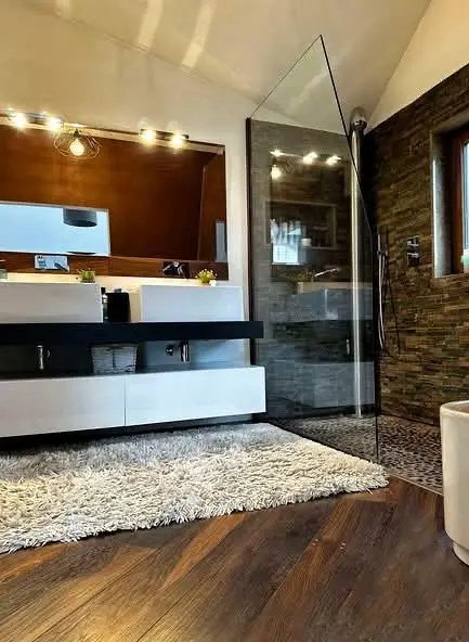 BRASADAS vinde casa RENOVATA 470mp in zona ULTRACENTRALA.