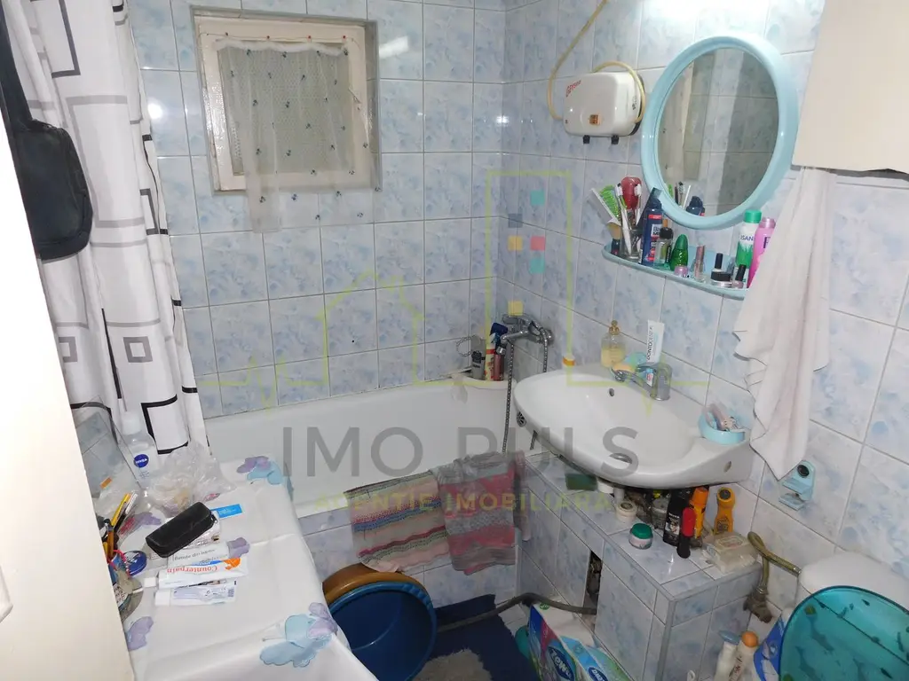 Centrala Proprie. Decomandat. Dambovita. 2 Balcoane