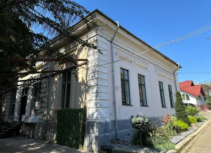 Persoana fizica !! vand casa Centru !! 1160 Mp !! rate !!