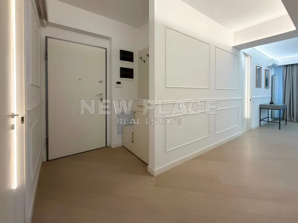 [VIDEO] CORTINA NORTH | Bucatarie inchisa | 1,100 Eur+TVA|Terasa 30 mp