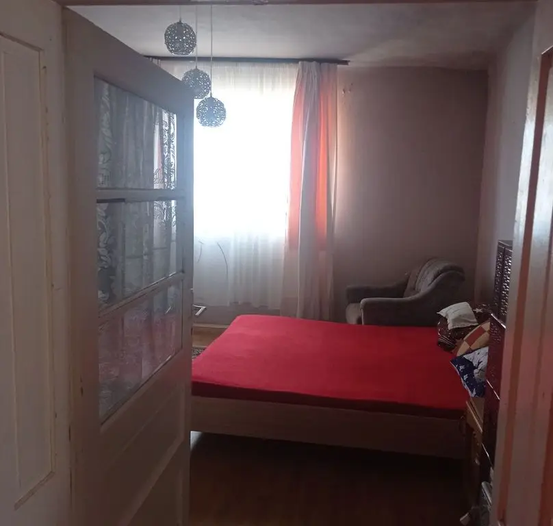 De vânzare casă cu curte