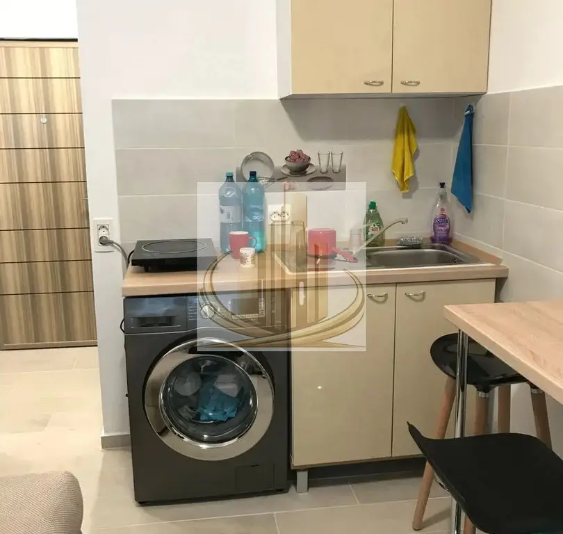Garsoniera zona Dacia et. 1 12mp - 35500 euro