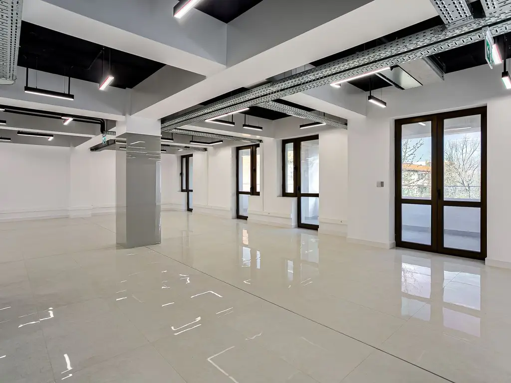 Spațiu modern de inchiriat destinat clinicilor sau companiilor